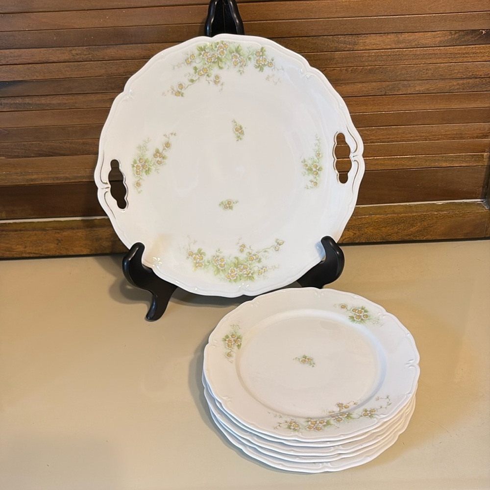 Vienna china, pattern VNN65, snack set